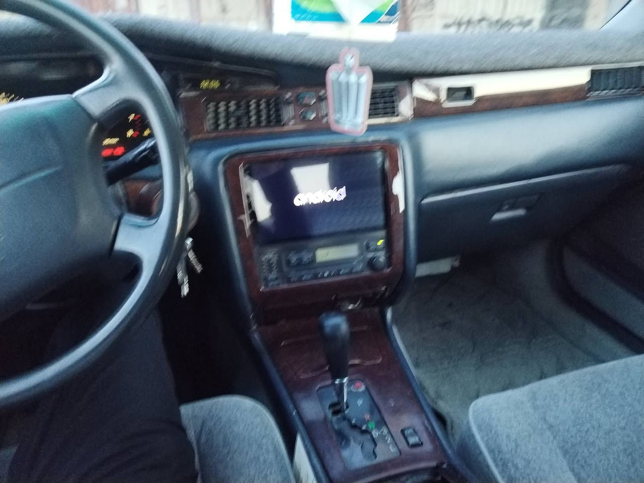 راس الثور مديل 98 بأسمي رقم إنكليزي جدا نظيفة 100 ورقة ورقة بيهه مجال بسيط مكاني كربلاء ***********
