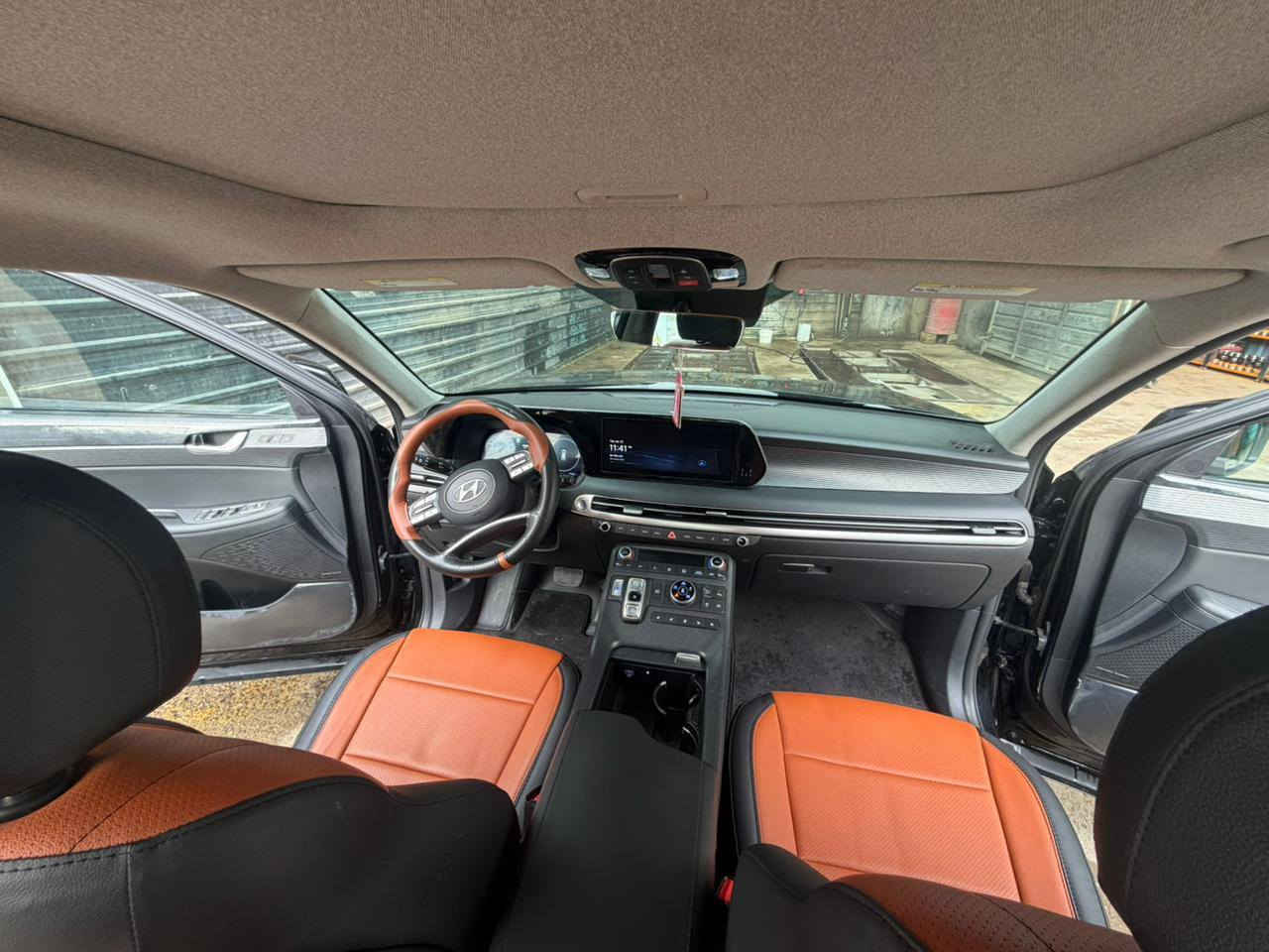 السلام عليكم
هونداي باليسايد Limited

اللون اسود داخل مشمشي 

موديل 2023

عداد المسافة ٧٨ الف كم

مرقم بغداد 

الضرر 
دعامية امامية 
والبنيد امريكا بدون صبغ 

المواصفات   
دبل بانوراما 
4 كامرات 
صندوق ذكي 
كشنات تبريد وتدفئة 
كشن خزن 
داتا شو
لد خفي 
شاحن واي فاي 
كشن الثالث تدفئة 
حساسات 360 درجه 
قيادة ذاتية
هند بريك بصمة
مراية هيتر واشارة ورادار 
بردات ابواب 
تبريد مركزي 
سماعات مركة harman/kardon
بارك فديو 
استيرن تدفئة 
محرك ستة سلندر 3800

رقم الشاصي. KM8R5DGE7PU557321

السعر : 295 $ وبيها مجال

العنوان 
بغداد / شهداء البياع 
***********
