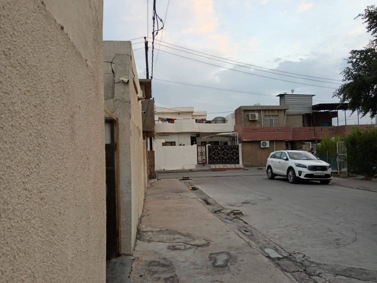 (1682)
#دار طابو تجاري للبيع بناء قديم يصلح لسكن (تفليش) موقع مميز مقابل حديقة 
#المساحة / ٢٠٠ م
#العنوان /كركوك حي حجاج قرب صيدليات مقابل جسر غرناطة
#للاستفسار/***********
