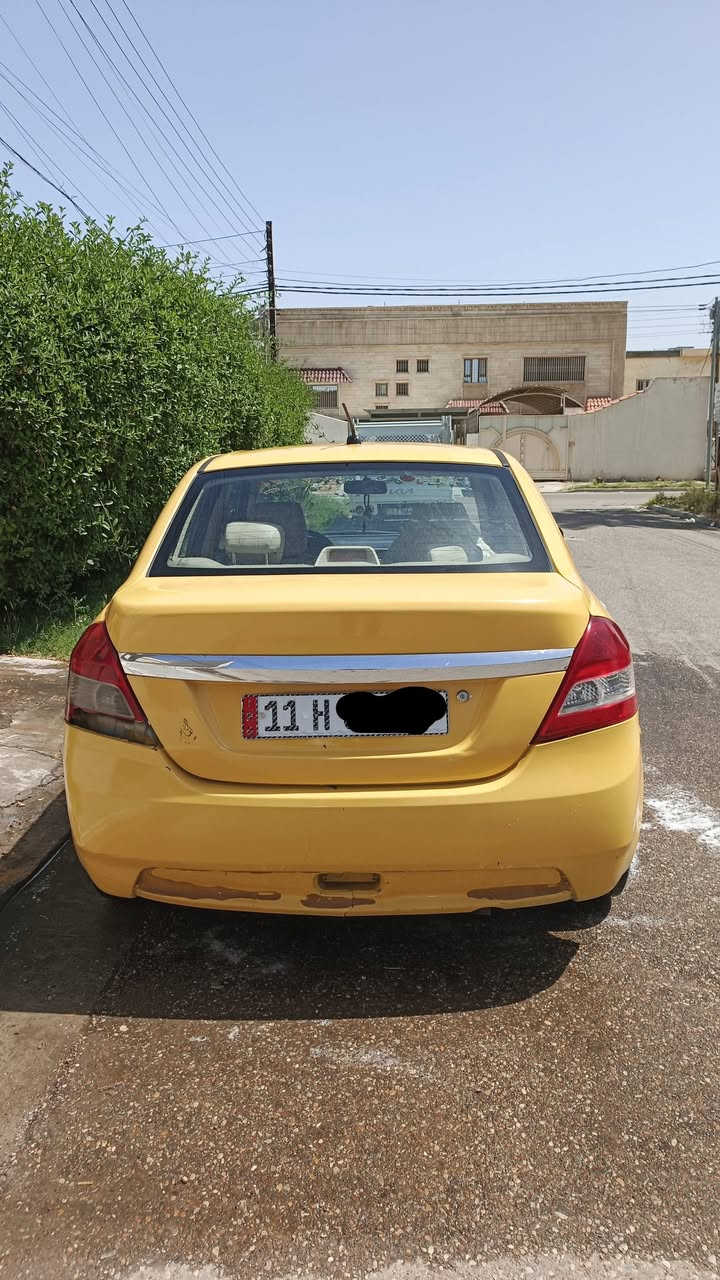 السلام عليكم

سوزوكي سويفت 2014 للبيع رقم بغداد انكليزي 
مثل مموضح بالصوره نظافتها كدامكم تبريد شغال
كهربائيات كلها شغاله نوزلات بلكات عبوة فيت بم
قايش اذاين كلهن جدد سعرها 55 وبيها مجال للطيبين

*********** يتوفر واتساب
