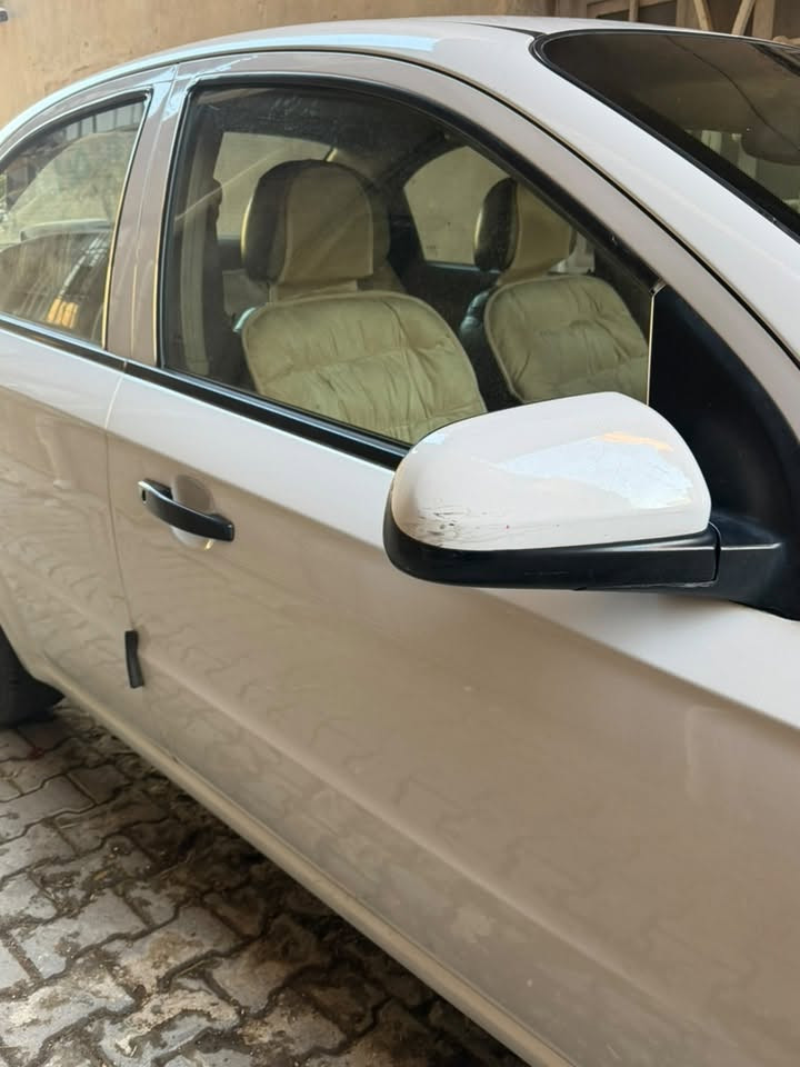 سلام عليكم 
اڤيو موديل ٢٠١١ رقم بغداد 
سيارة نضيفة جاهزه من تبريد وصدر و تايرات 
باسمي تحويل ثاني يوم 
السعر 78
*********** اسيا
‏ اثير ***********
