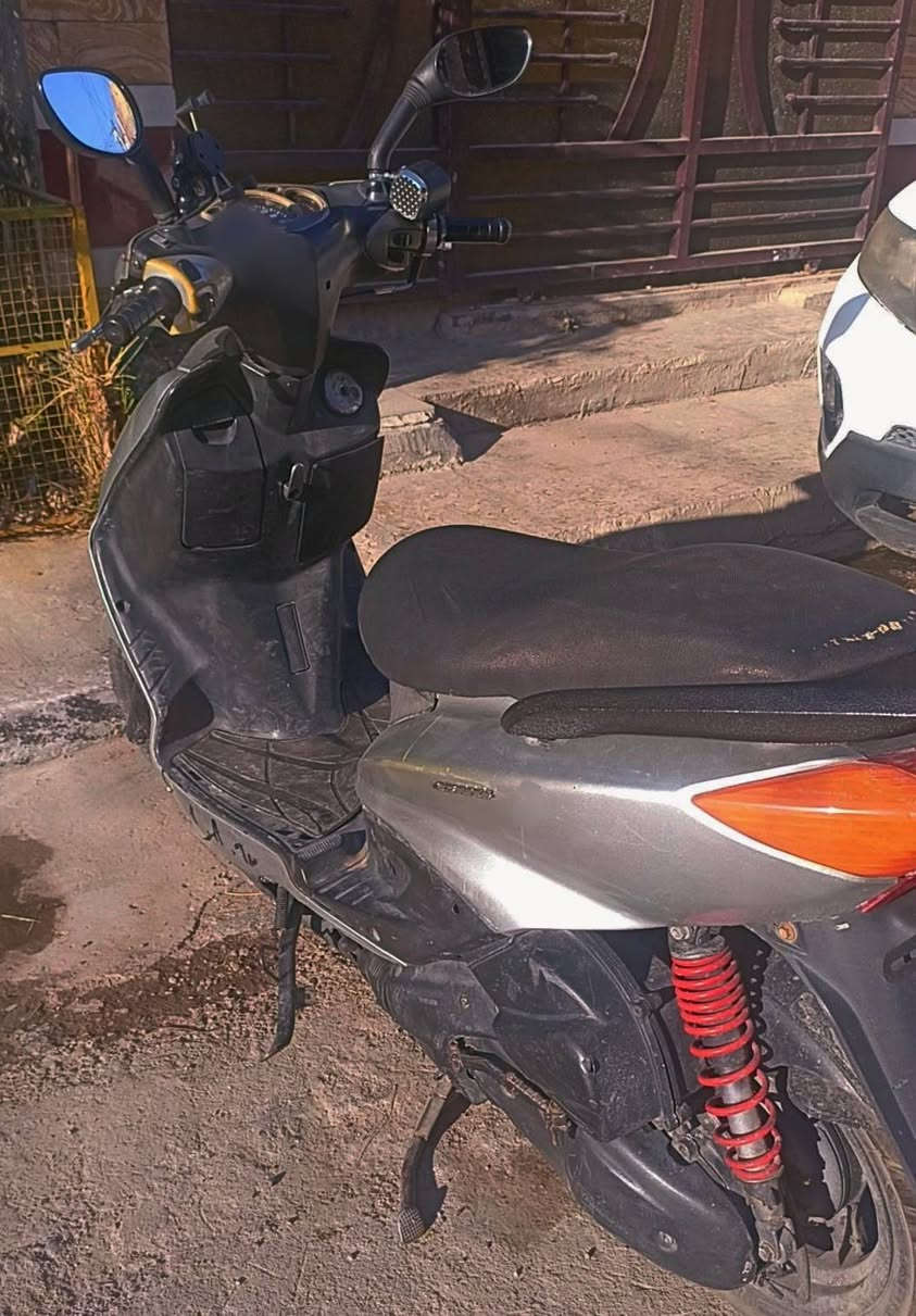 سلام عليكم
سكنس نثية للبيع دراجة كاملة ما بيها اي نقص ابد دراجة حلوة شلعة ومعدل بيها سماعة بلوتوثmb3.وستاند مبايل. وقفل جنطة. وعداد سرعة شغال. وكيج بنزين شغال. اشاير شغالة. لايت امامي عالي وناصي. ولايت خلفي. هورن. بريك خلفي قوي. وبريك امامي ضعيف. قفل ستيرن. دراجة تخبل والله ومال جناي وناعمة مكينة بلادية. نكرة سلف بكل وقت والله نكرة وحدة مال سلف تشتغل صبح وليل
مكاني: بغداد بمنطقة الحرية
... 
للاستفسار: ***********
... 
السعر: 500الف وبيها مجال
