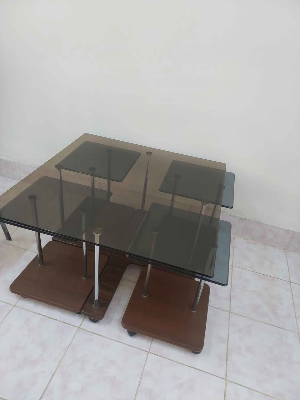 الميز والطبلات مابيهن عيب جديده السعر ٩٠ وبي مجال 
التوصيل عليكم  للاستفسار الاتصال على *********** كركوك, العراق
