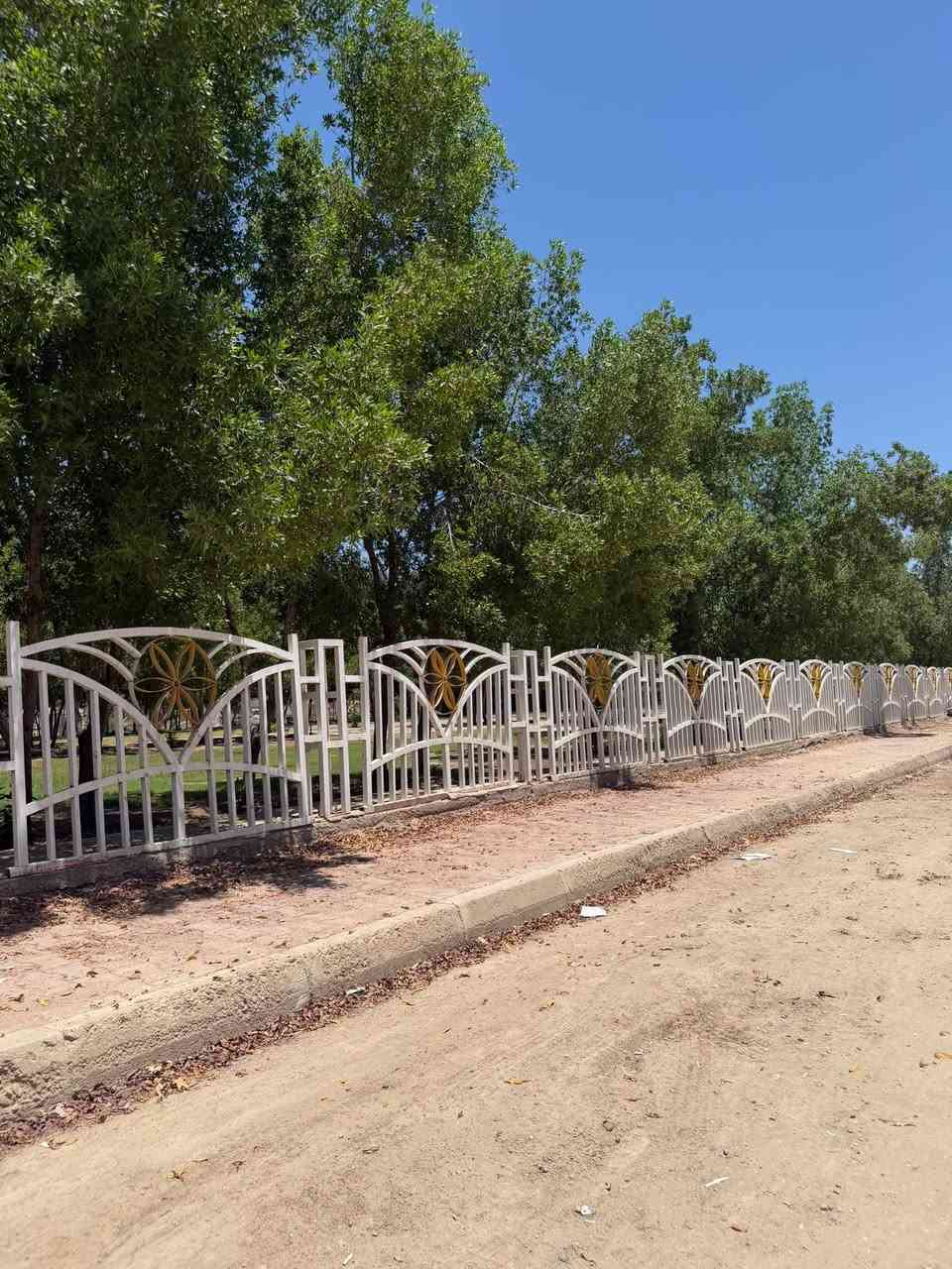 السلام بيت للبيع في الجمعية طابو صرف ثاني شارع خلف أسواق الكفيل في الربع الأول متنزه الجمعية الكبيرة أمام البيت قريب على مدرسة عمان الابتدائية مساحة البيت 240 متر البيت بناء قديم حاليا البيت فيه مؤجر للاتصال على الرقم ***********
