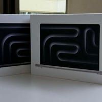 💻Macbook pro 🔴M5 New🔴 ⬛14 inch 🟥1 TB hard 🟥16 Gb Ram ➡️10 core CPU ➡️1...