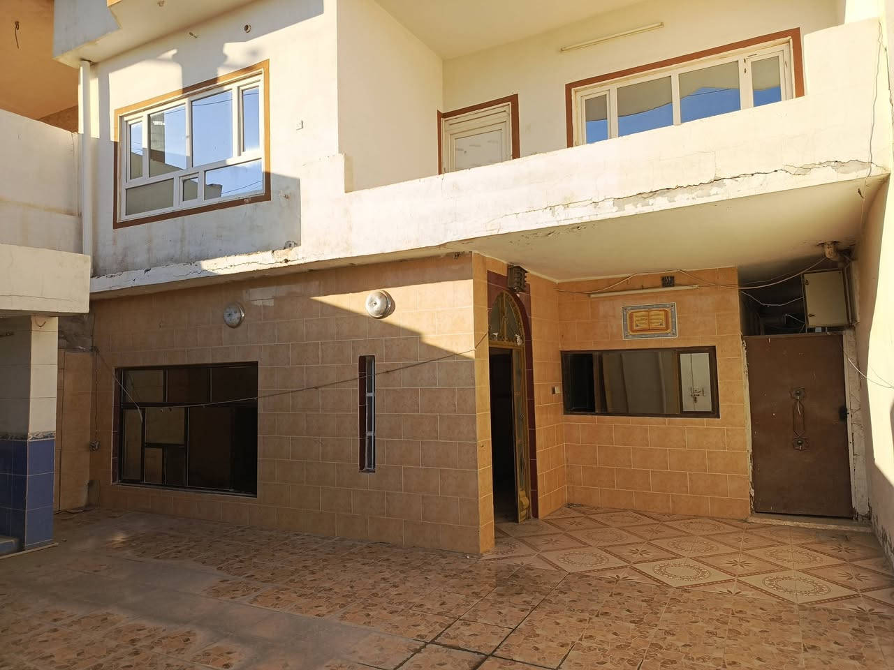 دار للبيع طابو ملك صرف 

الموقع / خلف اعدادية طوز 

المساحة / 200 متر 

للاستفسار اكثر مراجعة مكتب الرحمن للعقار قرب جامع الشهداء مقابل مدرسة صدى العراق الابتدائيه 

او الاتصال على الرقم 

***********
