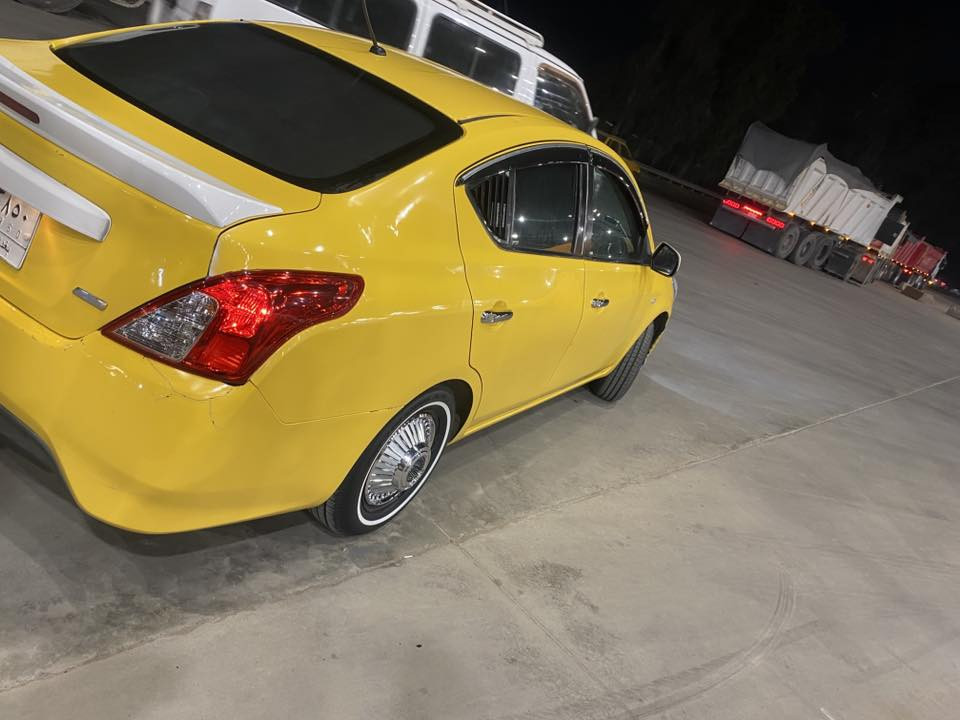 سلام عليكم نيسان صني هندي موديل ١٦  سيارة حلو وجهازة رقم بغداد.  تخم تاير. كير ومكينة كفالة  السيارة حلوة مال جناي.تبريد تدفة كلشي شغال السعر  ٩٢  العنوان بغداد الشعب حي البساتين. ***********
