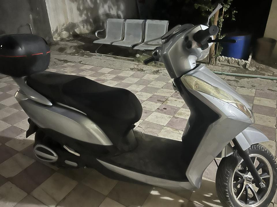 دراجة شحن للبيع سعر 500 وبيها مجال للتواصل ***********
