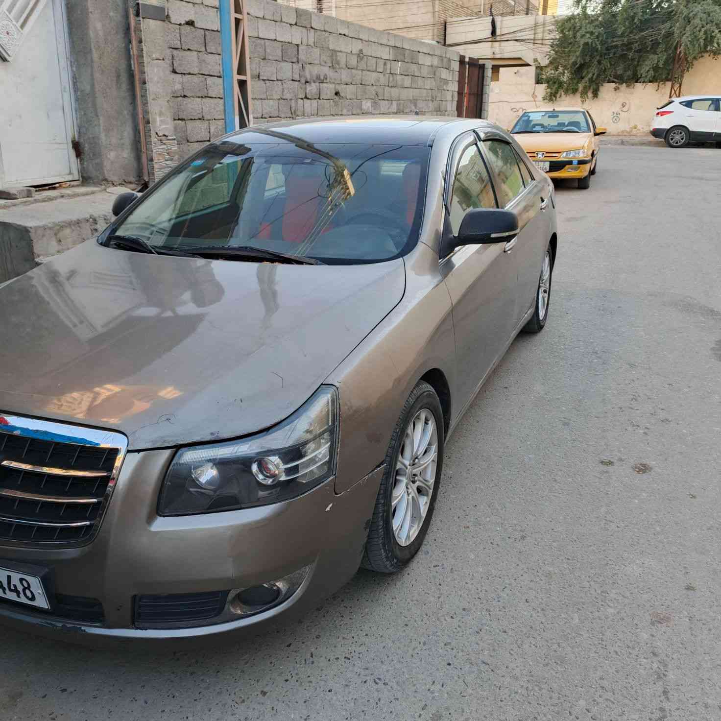 ام كراند للبيع موديل ١٢مكينه وكير مكفول السياره مكفوله من الصبغ والحادث بيه بس جراد قليل تبريد ثجلج كامره وشاشه ومري شفط تخم تاير جديد باتري جديد شاشه وكامره السنويه لل ٢٠٣٠ السياره موجوده في كربلاء المقدسه السعر ٦٢ وبيه مجال رقم الهاتف ***********
