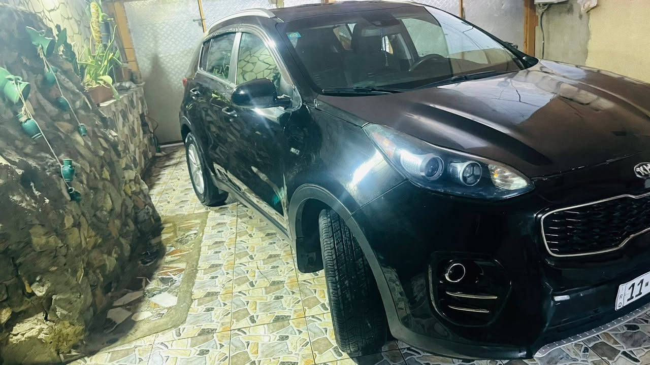 سبورتاج موديل2017
جي دي 2400
وارد امريكي
ثلاث انضمه قياده
تبريد قطعتين
تحكمات ستيرن

كشنات كهرباء تدفئه 
فور ويل 
رقم بغداد الجديد 
حادث امريكا حلو  بس الدعاميه 
 بل عراق صبغ جملاغ خلفي 
االعنوان الشعب.     سعر130
***********
