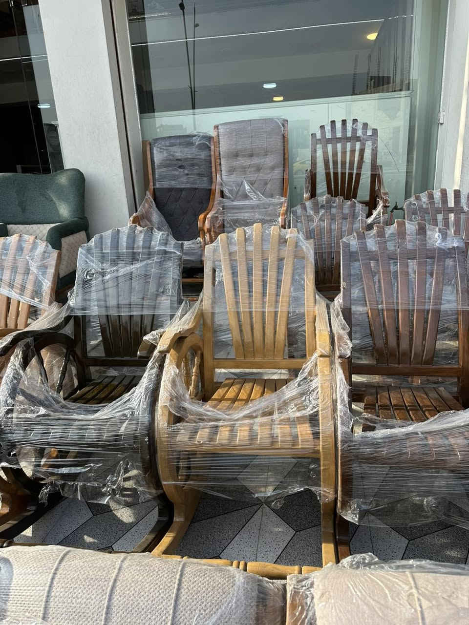 #شركة_جبال_الذهب_للاثاث

وصول كرسي هزاز خشب زان بجميع الألوان
متوفر جملة و مفرد 
متوفر توصيل لجميع أنحاء العراق 

*********** واتساب 
***********
***********

العنوان موصل حي الوحدة قرب مجسر الميثاق
