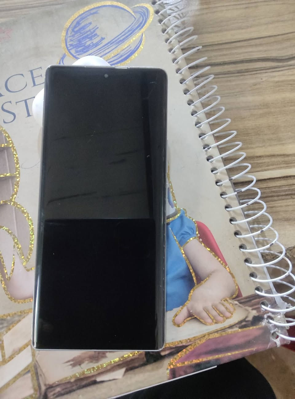 هونر 70 هو هاتف ذكي من شركة هونر، ويأتي بمواصفات قوية. إليك بعض المواصفات الرئيسية:
السلام عليكم اخوان جهاز للبيع ومستعجل علئ بيعته  
والجهاز نضيف مال بيت مامستعمل جثير السعر  170 وبي مجال وباقي المواصفات خاص
60فريم بل بوبجي حقيقي يشغل HDR


**إذا كنت صاحب هذا الإعلان وتريد حذفه لأي سبب، رجاءا أرسل رسالة إلى الدعم الفني**