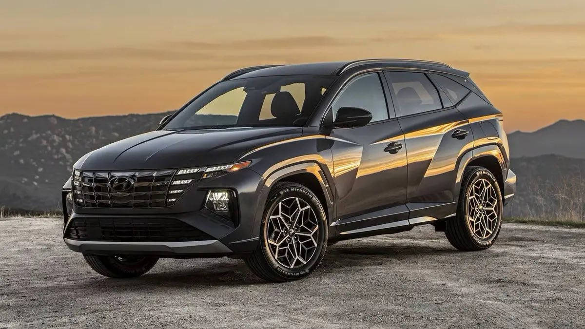 السلام عليكم عندي سيارة توسان 2024 غير مُرقمة خليت الكم فيديو للضربة مالتها السيارة حالياً كاملة مصلحها مثل متشوفون ،، السعر 178 ورقة- رقم التواصل *********** او راسلوني مكاني بغداد الدورة شارع الصحة.
