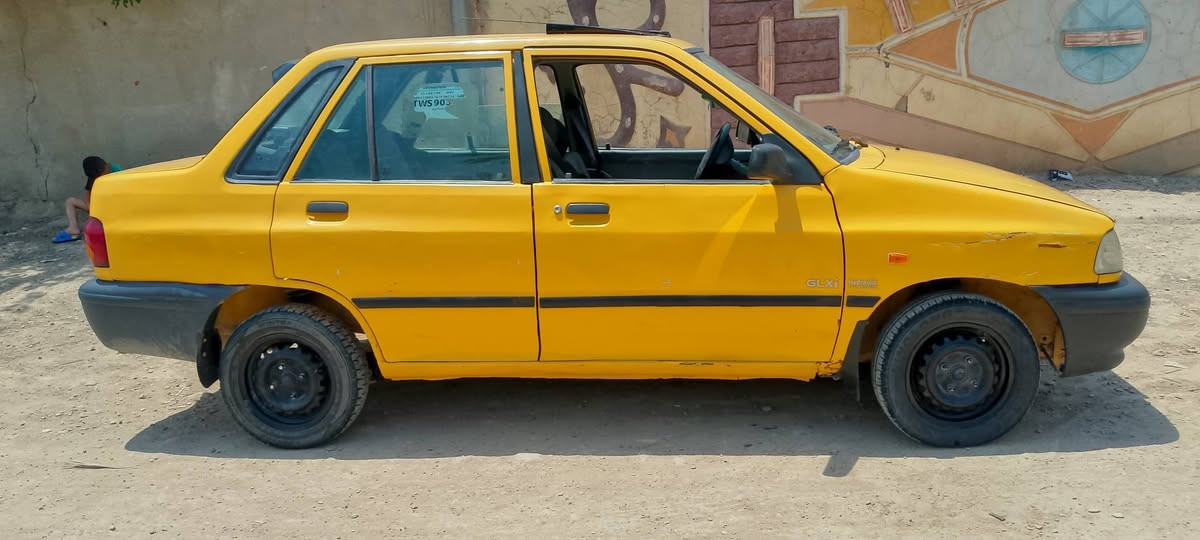 سلام عليكم سايبه موديل 11 مصفره هيها غرامه رقم نكليزي تحويل ثاني يوم سعر 23 بيه مجال *********** ما متوجد ع فيس البكان بغداد تقاطع نهروان قريه 10 
خابر وفهمك بيه سياره
