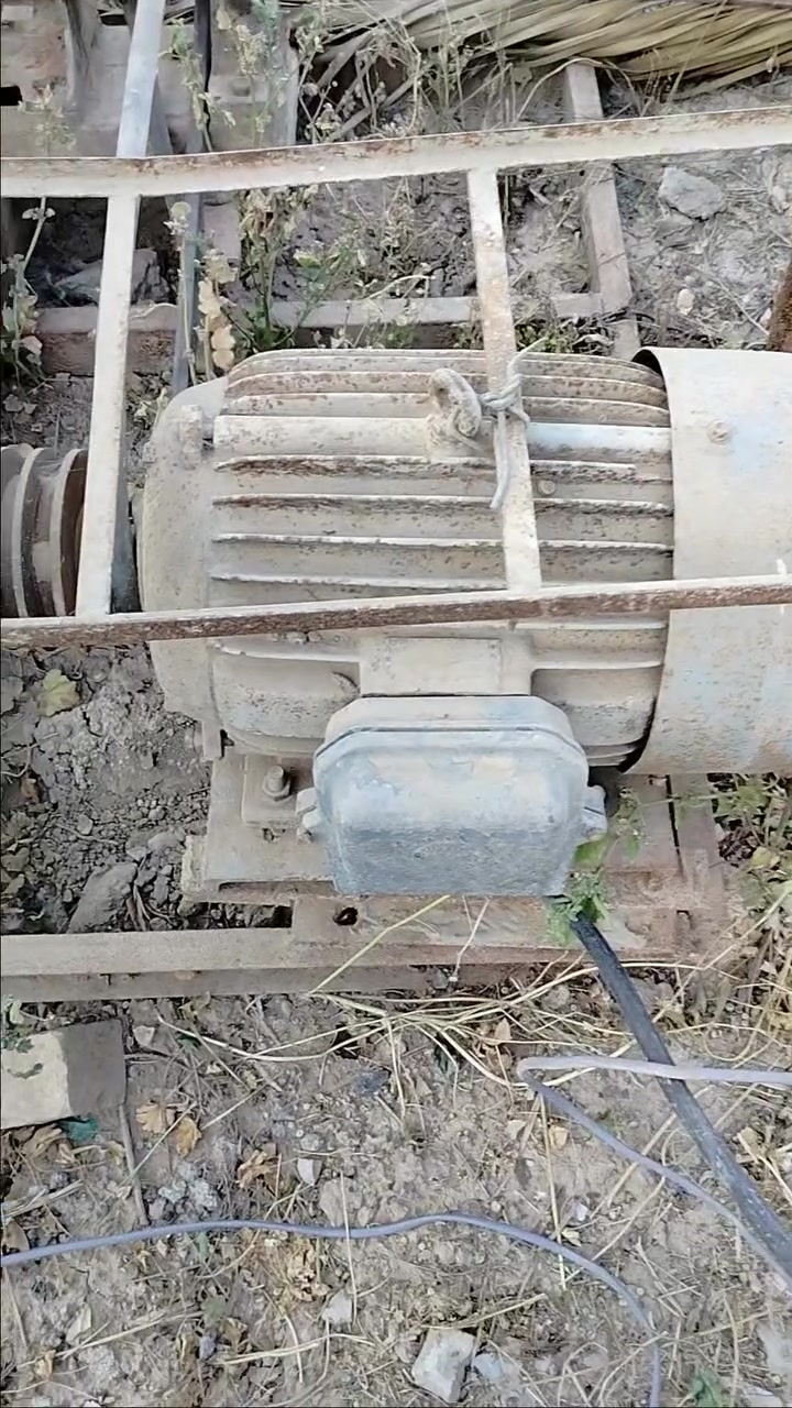 سلام عليكم ماطور 20حصان خنزيره 5/4ضمان على شغل تريفيزشاصي كامل ونضيف سعر 700الف ***********
