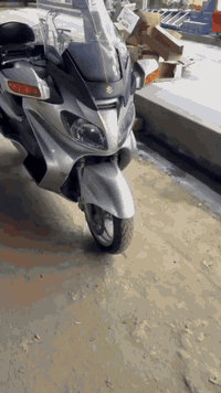 سلام عليكم
سكاي ويف ٦٥٠ للبيع او مراوس على تي ماكس ٢٠١١

دراجة بلادي مال رمبة

كهرباء كلها شغالة

محرك طيارة😅

فرامل ABS

بوار مود شغال

كير اوتو +تيبيترونك

مكفولة كفالة عامة

بنزين محسن +دهن ممتاز

مرايات كهرباء

نظام ضؤء اوروبي

ويل نضيف جدا
ماشية ١٧وقابل للزيادة

تيرات نضيفات

تواجد الناصرية

للتواصل على هذا الرقم

***********

السعر ٢٧ وبيها مجال حق الجية
