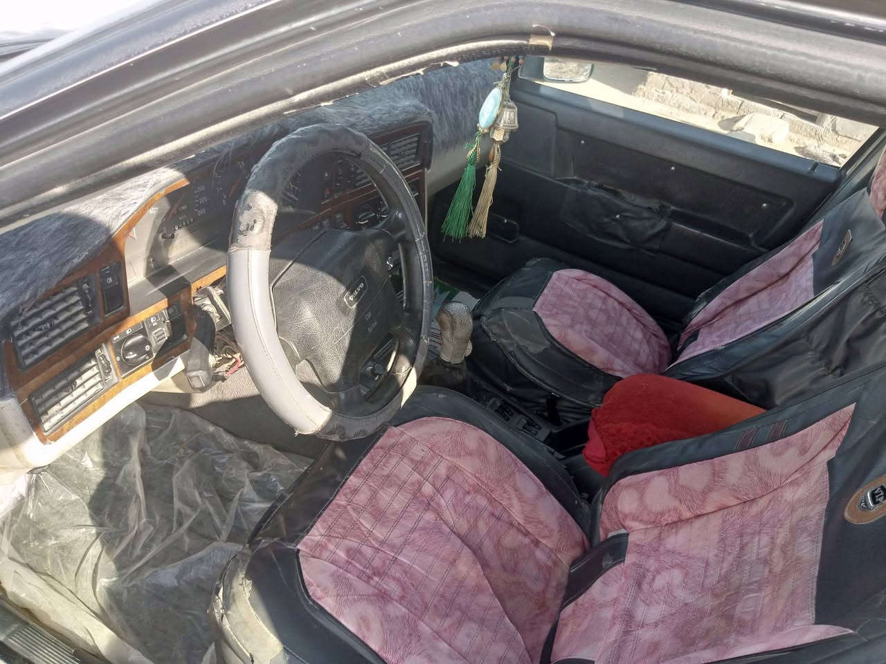 سلام عليكم سياره فالفوو للبيع مكان سوك شيوخ ***********
