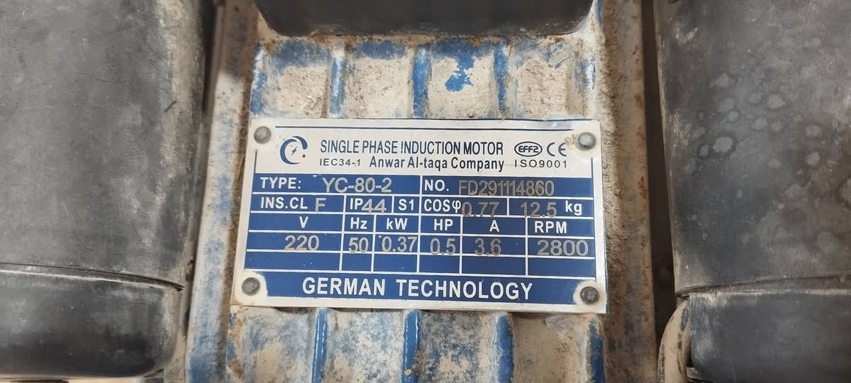 ماطور اتجاهين
1/2 حصان، 2800 دورة، 3.6 امبير، سنگل فيز
بحالة جيدة جدا
السعر 80 الف دينار
يوجد توصيل في كربلاء
***********
