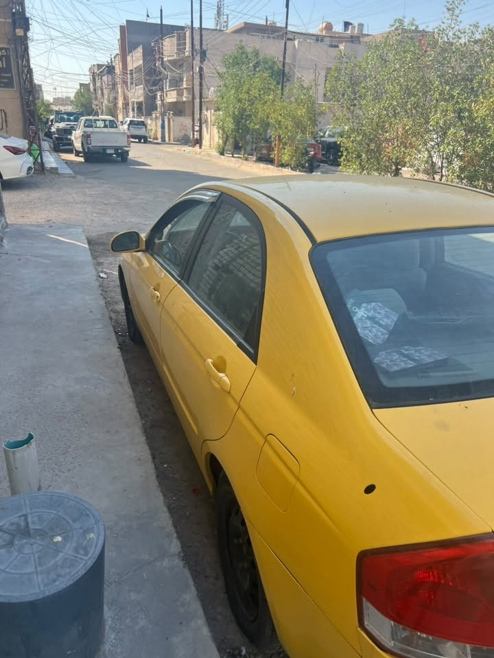 كيا سبكترا 8 محرك 2000 السيارة بيها نقص شغلتين تبريد بس كمبريسر منظومة كلها جديدة فريز راديتر بخاخ صوندات كلة جديد وصدر خلفي اما الباقي كلة جاهز السيارة حادثها جامغ وبنيد عارضها ب 68 وبيها مجال 
***********
