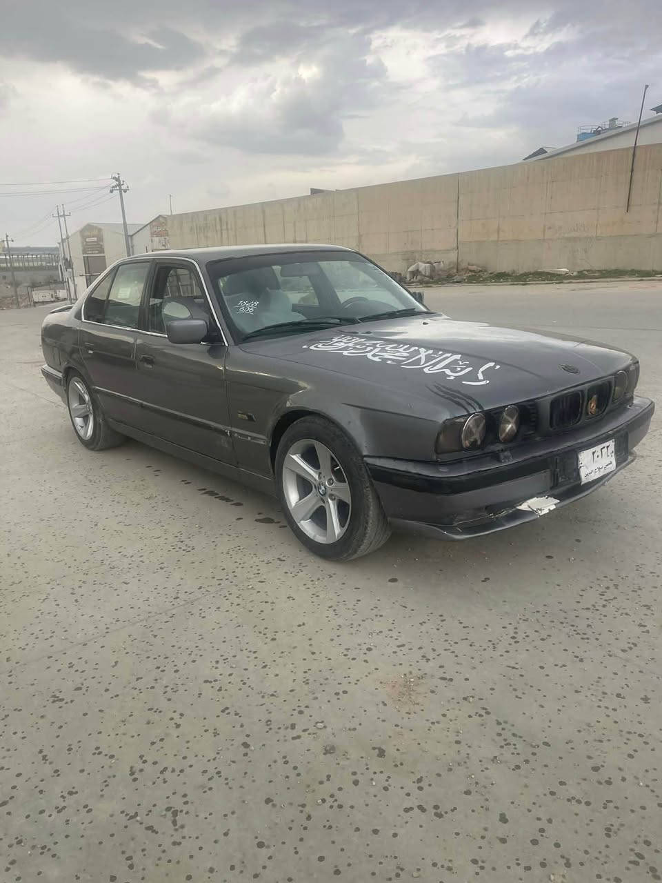 سەرەتا بەناوی خودا❤️❤️
BMW 1991 سعری (27)گەڵا
سەیارەكە (520)تە مەكینە كەپس دەبڵ دیجیتەڵ 
ئاڕم پلاستیكی سلێمانی بەشەرتی ئاڕمو ئەوەلیات موسو بڕاوە بەشەرت گێڕو مەكینەی بەشەرت دوكەڵو بوخاری نیە  بۆقوەت بەس ماشەڵای دەوێتت تەقەو ڕەقەی بەشەرت 
كارەبای بەشەرت گشت گیانی ئیشەكات ناوگێچ بەكاملی مەزبوتە دەعمو لێدراوی قورسی نیە پێشو پشتی كەپسە شانو سەقفی بەس ماشەڵای دەوێت  بەرەدەرگاكانی لۆكە داشبوڵی تەقیوی تیانیە سەیارەكە فولە بەس گێڕ عادیە چوار تایەو ویلی شازی لەسەرە 
سەیارەكە لە سلێمانیە  
قیستو قەرزو ئاڵو گۆڕم. نیە*********** فایبەری لەسەرە Singapore
