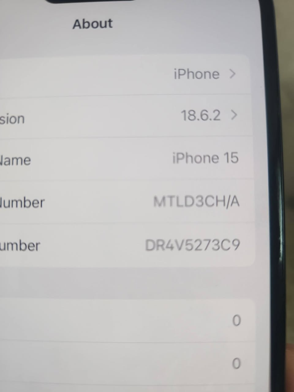 عندي هذا جهاز ايفون ١٥ دبل كامره مامفتوح وما مبدل به شي يعني كلها بلاديه به حبر بشاشه و ظهر مفطور ١٢٨ كيكا دبل سيم كارت وبصمه وجه شغال مع باقي مواصفات 
سعرو ٤٠٠ الف دينار عراقي  فقط اربيل قلعه كؤترى سلام *********** بيع فقط واتساب موجود خابرني رجاءا مو شراي لا تراسل
