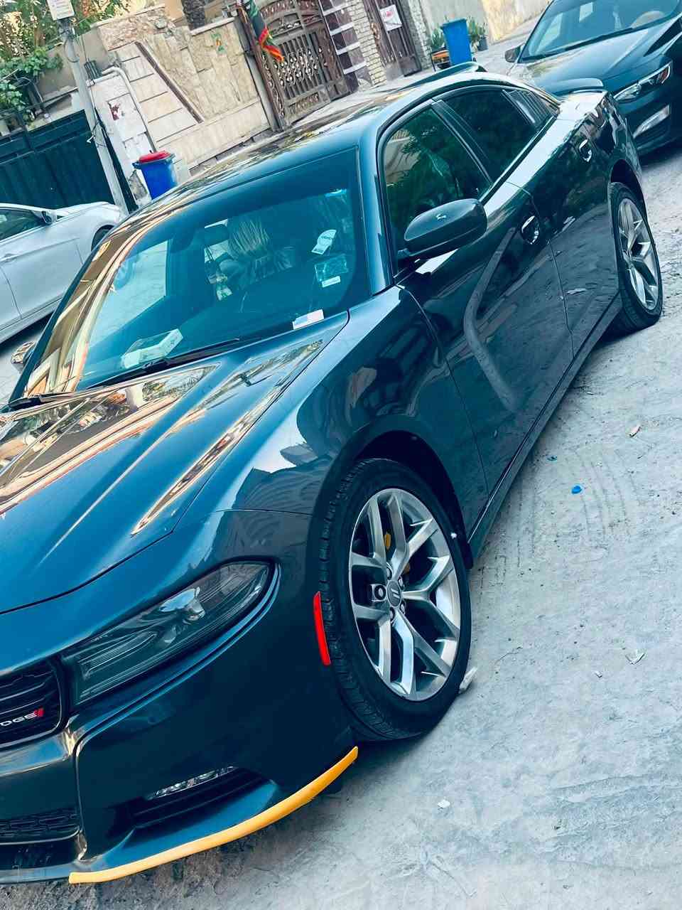 السلام عليكم
جارجر (❤️SXT plas❤️) 2019
لون بحري متغير 
للبيع وارد امريكي 
مكفوله كفاله عامه حته دعاميات 
مكينه 6سلندر محرك بلاد ممفتوح 
كير طياره ممفتوح بلاد 
سياره فول مواصفات  
شاشه جبيره كامره دواره  
تشغيل عن بعد 
خزن ميموري 
فتحه طكتين  سلايت 
بجم لد نهاري 
بجم عالي ناصي بلوجكتر كله زنون بلاد 
كشنات جلد +تدفئه تبريد بلكشنات امامي خلفي +تبريد وتدفئه ستيرن 
كراسي كهرباء +خزن ميموري 
قطعتين تبريد 
حساسات خلفيه 
رقم مميز بغداد 
سنويه بأسمي  وتحويل ثاني يوم 
تخم تاير جديد  
باتري جديد 
سياره ماشيه 41 mil
سياره اخت زيرو جاهزه ع وضع شركه 
سياره من اكول جديد حرفيا جديد مطالعه خط ابدا
موقع بغداد /حي جميله  
الاستفسار ***********
سعر 230 ورقه وبيها مجال بسيط 
(هاشم)
