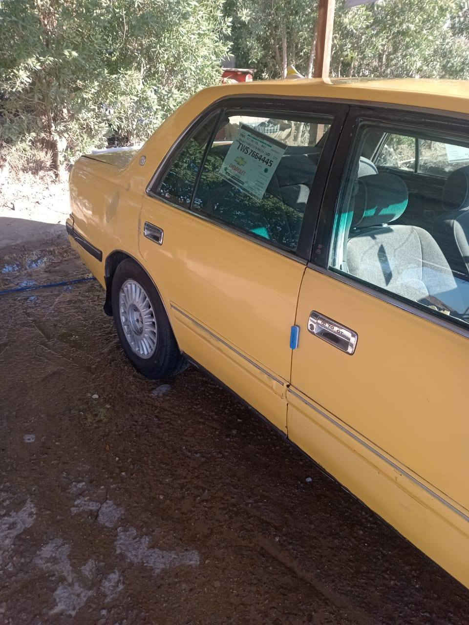 للبيع موديل 2000 بيها كص قماره  مكينه وكير شرط حداديه أمامي وخلفي حلوه والباقي شوف العين السعر 40 وبيها مجال مكان السياره سماوه رميثه ابيع كوم حديد ***********
