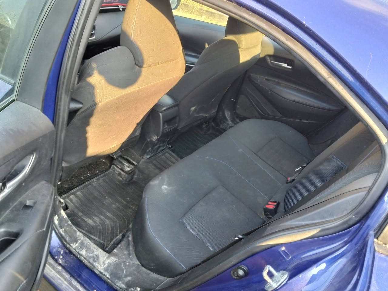 السلام عليكم من رخصة لادمن
كورلا موديل 22 فئة se
رقم بغداد انكليزي بسمي تحويل ثاني يوم 
العنوان ديالى خالص قرب سيطرة الغالبية 
للاستفسار اتصل وبيك خير ودلل 
***********
***********
