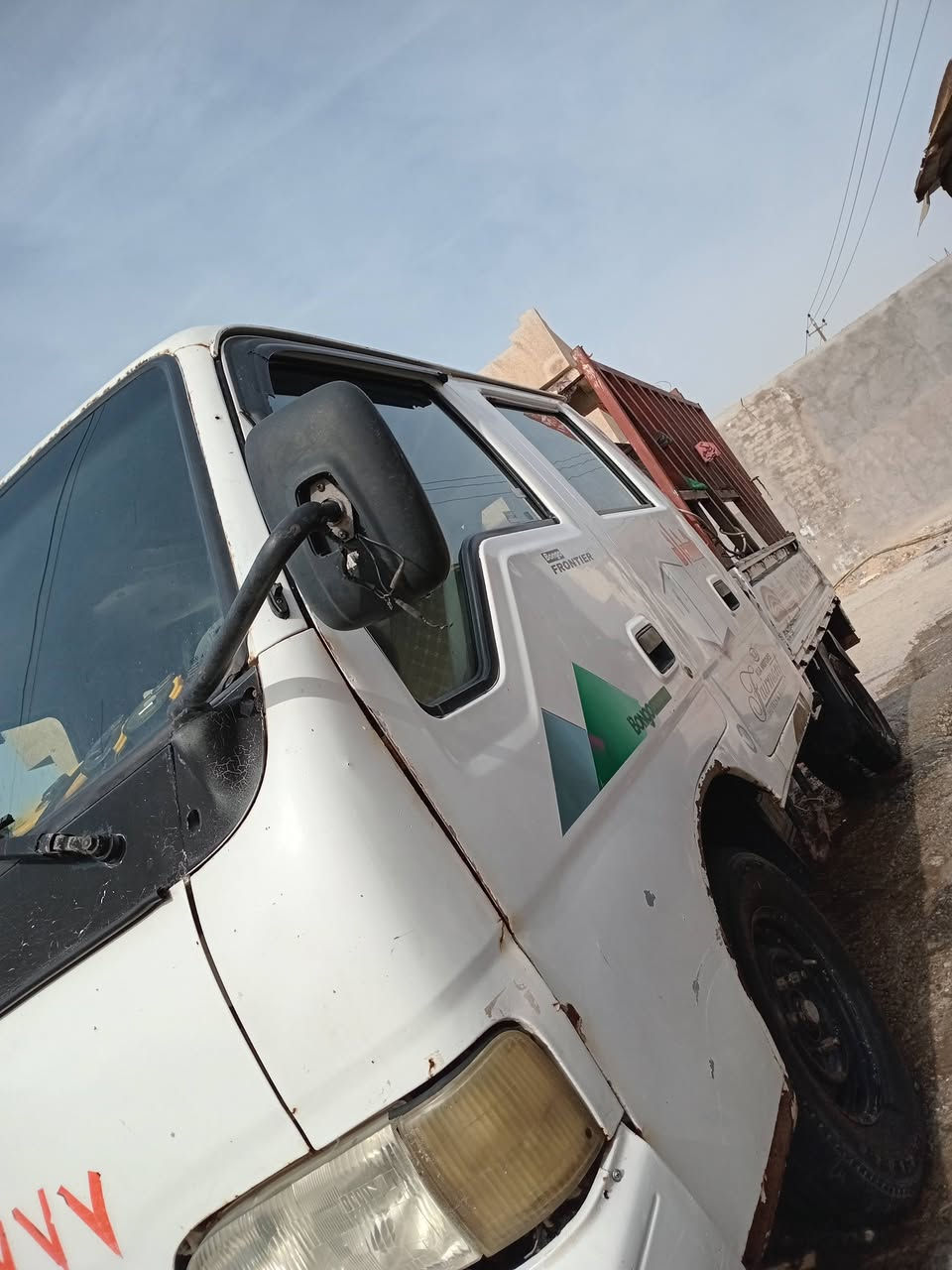 السلام عليكم كية فنتيرة دبل قمارة للبيع موديل 2000 بسمي رقم بغداد مشروع وطني صدر جديد كهربائيات شغالة كير ومحرك واكسل خير من الله السعر65 الرقم ***********
