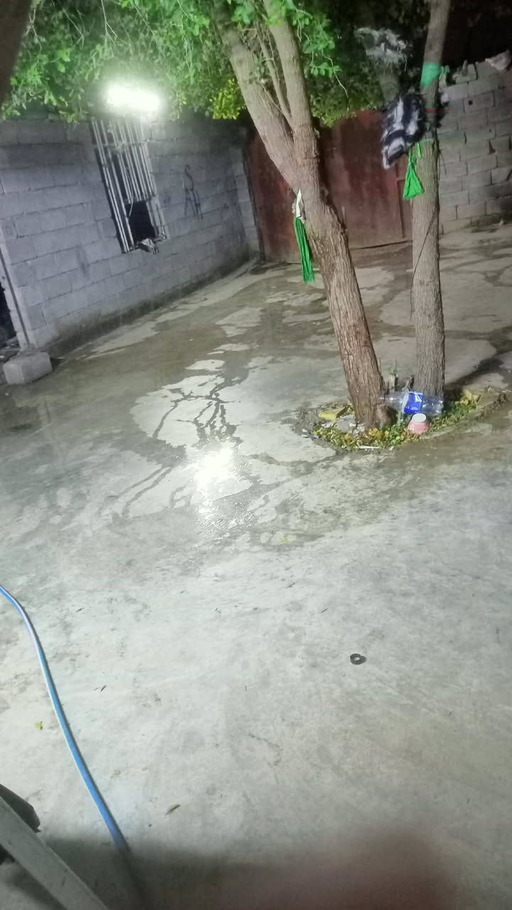 بيت تجاوز للبيع ب١٠ وبي مجال مساحه ٣٠٠ متر بي هيكل ما كامل ‏‪***********‬‏
