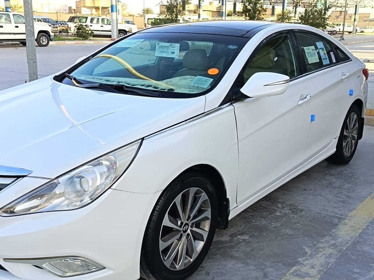 اللهم صل على محمد وآل محمد
السلام عليكم رمضان كريم عليكم 
هونداي سوناتا موديل 2013 
فوول مواصفات خليجي مكفولة كفالة عامة ضربة وصبغ وتبديل 
مواصفات السيارة بنوراما شاشة كامرة كشن كهربائي مرايات شفط إشارة بالمراية تبريد خلفي فوول تحكم ستيرين ويل كب كروم محرك 2400 دووش 
رقم بصرة مشروع وطني تحويل مباشر سنوية جديدة 
مكان السيارة الناصرية قرب كراج بغداد 
السعر 125
للاتصال {***********}
