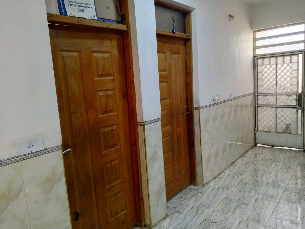 بيت للإيجار 150 متر غرفتين واستقبال وصالة كبيرة
العنوان الزعفرانية شارع الجواهري بعد البستان
كامل خدمات 350 الف فقط ***********

