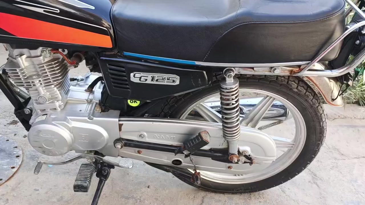 السلام عليك نامه نضيفه تعميره ٢٤ تاير خلفي جوبلس  بدون اوراق ما ناقصها شي ٥٥٠ قرب السجن الاصلاحي  ***********
