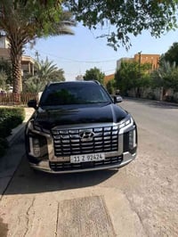 هيونداي بلسايد ٢٠٢٤ كالكرافي ١/١  السياره بيها فقط بنيد وشويه بارد بال...