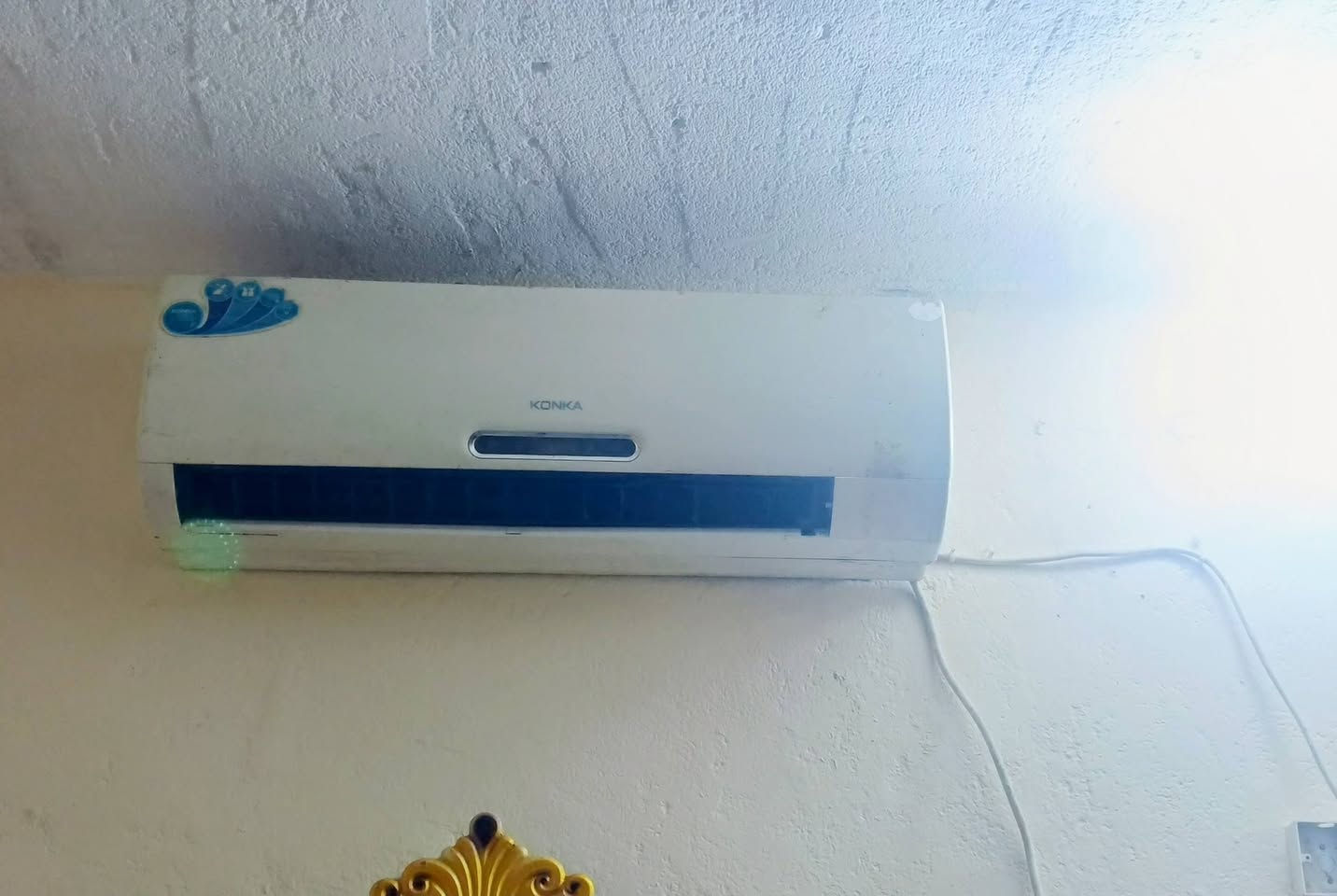 مجمده حجم كبير نظيفه بيها فقط ليك 100 الف  
وسبلت KONKA  نظيف مبدل قطعه خارجيه جديده بي فقط ليك 250 الف


**إذا كنت صاحب هذا الإعلان وتريد حذفه لأي سبب، رجاءا أرسل رسالة إلى الدعم الفني**
