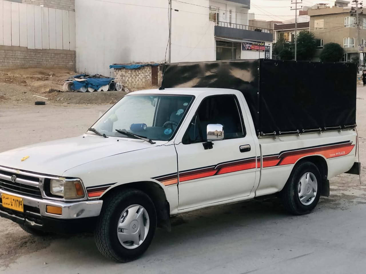 بەناوی خوا
تویتا پیکاب تاک قەمەرە ١٩٩٠
گێر و مەکینە کرۆسیدا 
بەشەرتی ئاڕم و ئەوەلیات و بەناوکردن 
ئاڕمی سلیمانیە کارەبای و ناوداشبل ئەکسل و گێر بەشەرت 
بەرەدەرگای تازە سەیارەکە کامل تەعمیرە ناوەی لە دەرەی جوانترە 
پاتری و کابرێتەر لۆکە و خۆم گەرمی بیلاد بۆ دانوەتەوە تازەیە بەشەرت  تایە وەسەتە نرخی ٣٨ گەڵاو مەجالیکئ کەم
سەیارەکە ئیماڵی خۆمە و لەژێر ئیشایە موشتەریت تێل بکە 
بلەخزمەتام
***********
