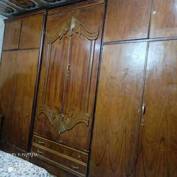 غرفة نوم مستعملة للبيع السعر ( ٣٠٠ ) وبيها مجال
اتصال واتساب  ***********
