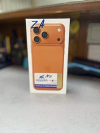 iPhone 17 pro max   ذاكره 256  جهاز لوك ما مفتوح   هسه أخذته   سعره مل...