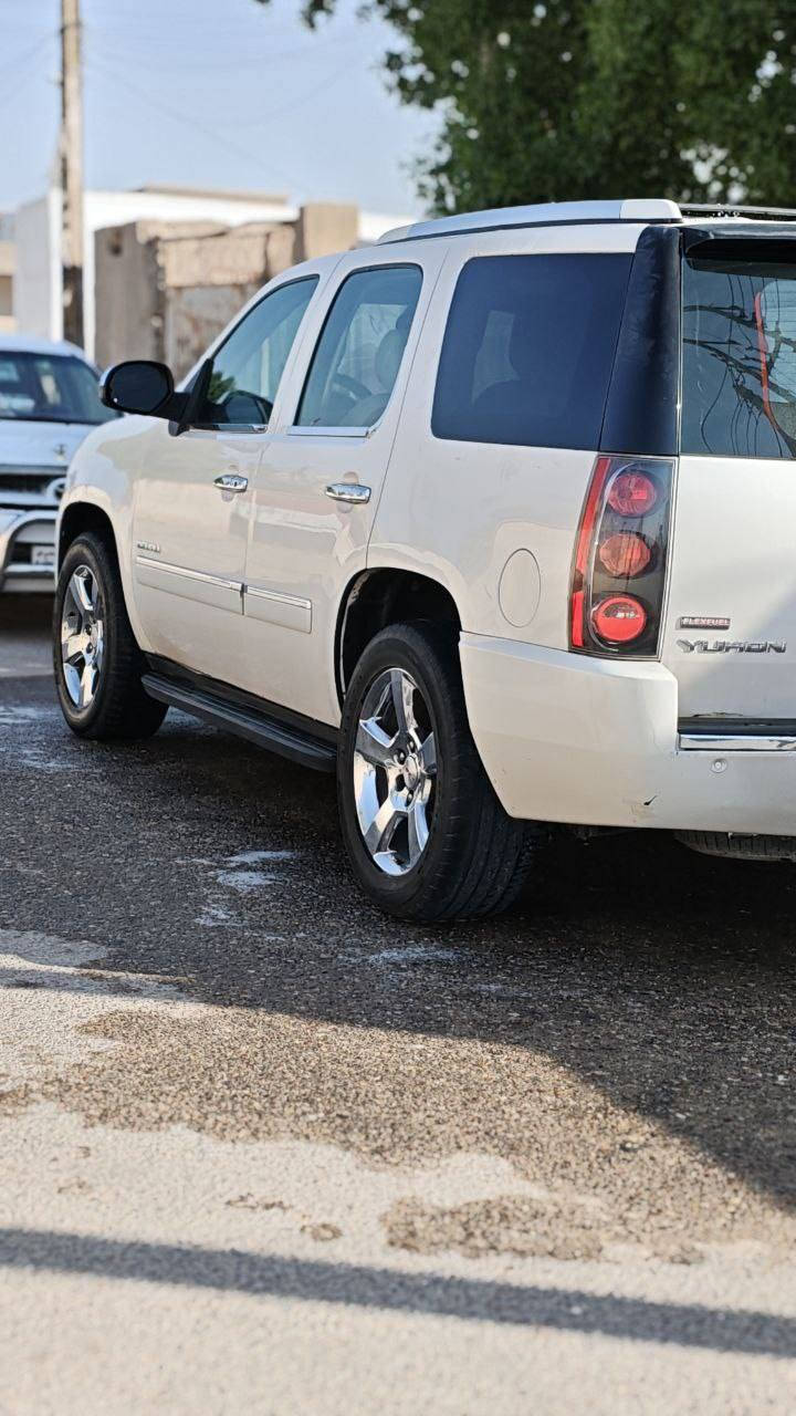 السلام عليكم ورحمة الله وبركاته GMC YUKON DENALI 2011 وارد امريكي رقم بغداد مشروع وطني باسمي ماشية ٢٨٠ الف كيلو متر قابل للزيادة  للبيع او المراوس بأقل السعر ١٩٥ وبيها مجال للإستفسار الاتصال على الرقم ***********
