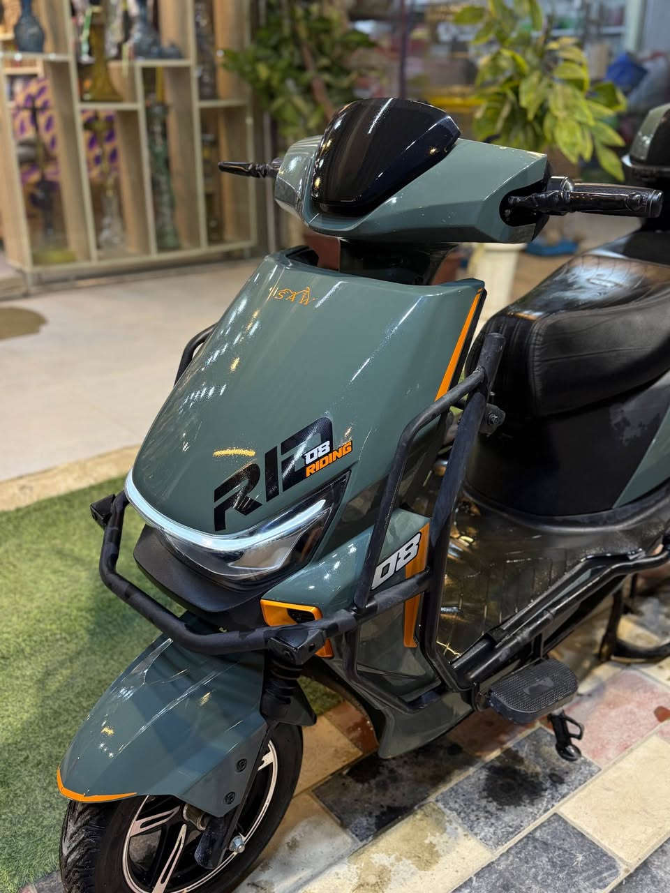 دراجه شحن بعدها جديده بيها وصل من الوكيل 
مستعجل ع بيعتها 800الف 
*********** النجف, العراق
