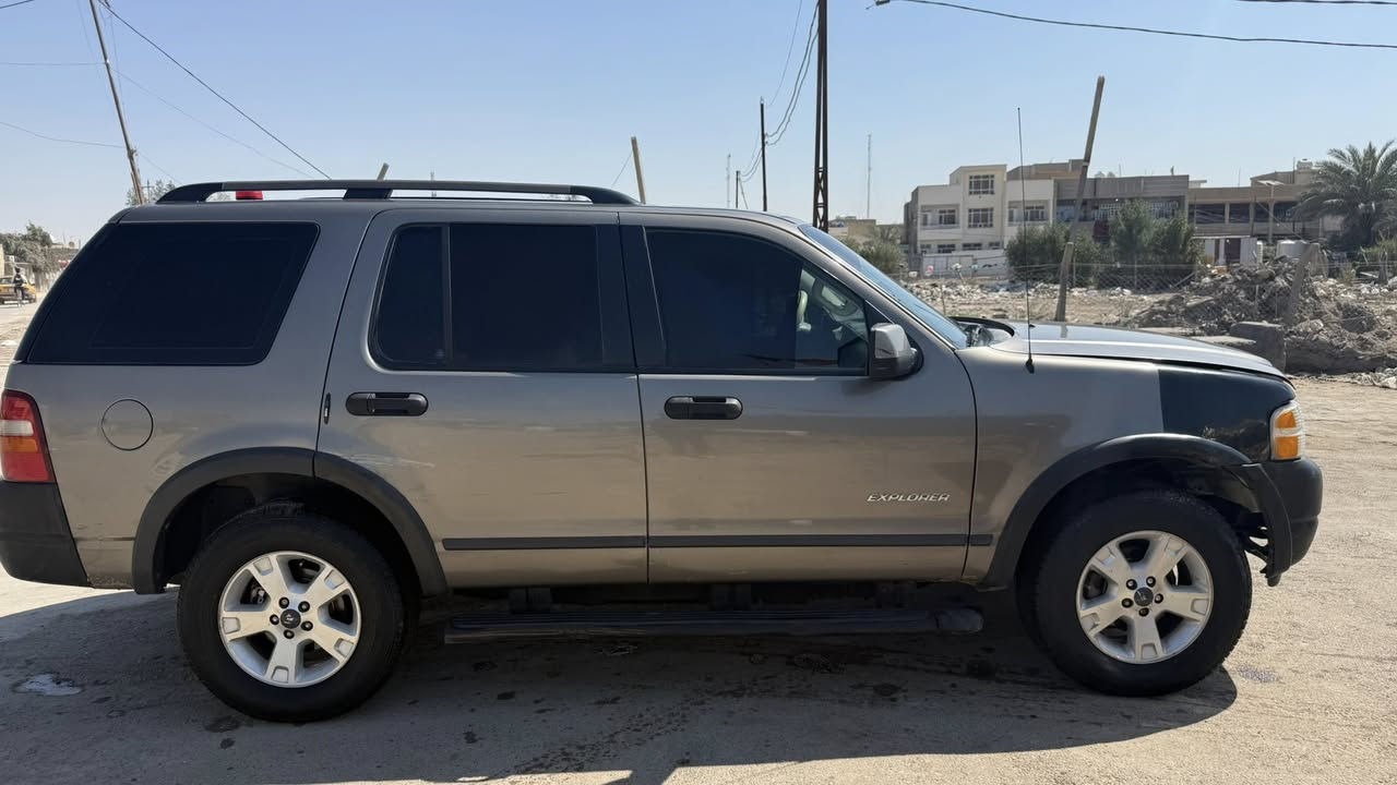 السلام عليكم
فورت اكس بلور   ادوات موديل 2005 كفالة عامة سعر 40 ورقة وبيها مجال وترهم مراوس بتاهو 2008 او جمسي 2008 مع الاتفاق عالفرق 
***********
المكان بغداد
