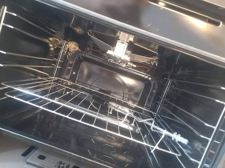 فرن غازي جديد غير مستخدم ابد قياس 60×60


**إذا كنت صاحب هذا الإعلان وتريد حذفه لأي سبب، رجاءا أرسل رسالة إلى الدعم الفني**