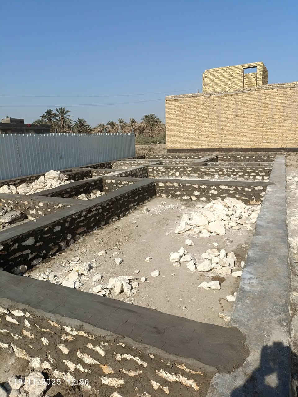 نشتغل حجر طابوك ابلوك 
شغل نظيف شرط مكطوعه يوميه 
***********
***********رياده
