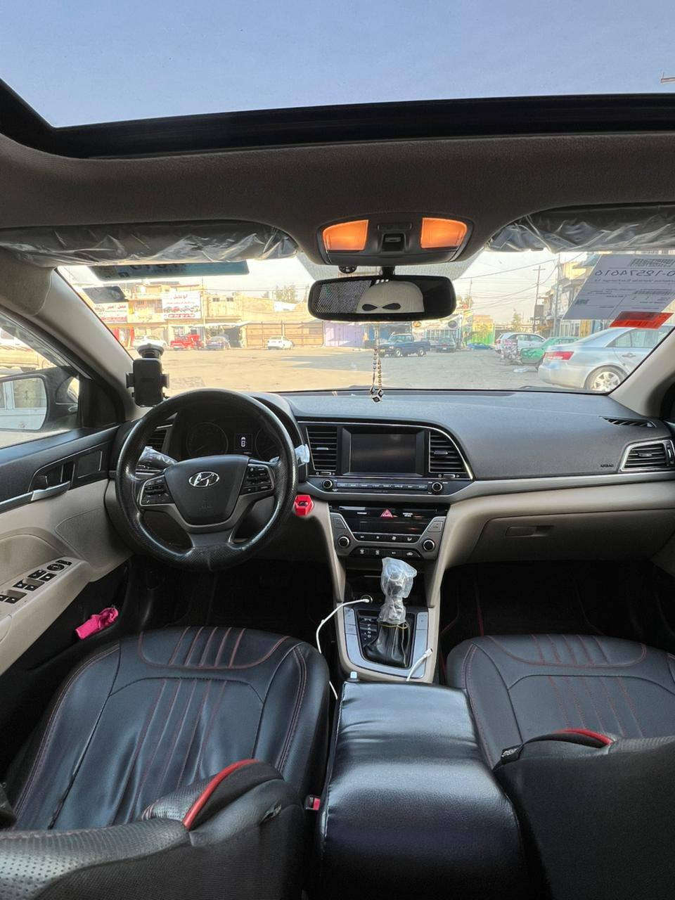 السلام عليكم للبيع الانترا ٢٠١٨ فول بصمه فتحة سقف بجم كبس ضررها موجود بل صوره مبدل دعاميه خلفيه السعر اتصل ***********
