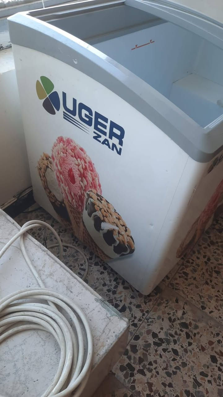 السلام عليكم مجمده للبيع
تبريدها ثلج تخبل و انطيك بيها ضمان بعدهي نضيفه و جديده تخبل سعرها ٢٧٥
واتساب ***********
