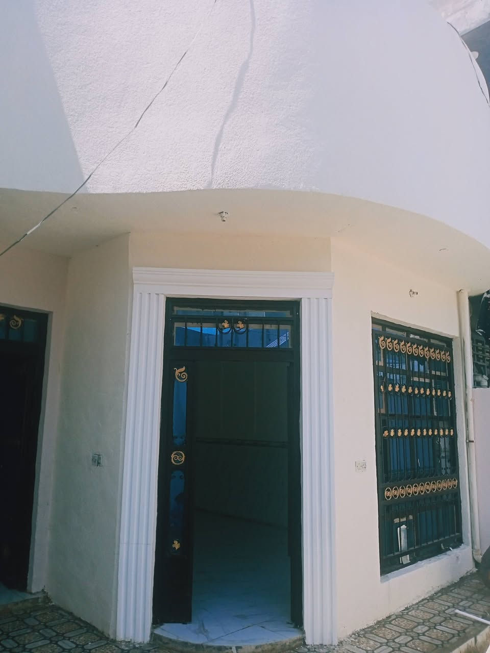 سلام عليكم بيت للبيع المساحه 150 متر طابوصرف زراعي سند25تحويل ثاني يوم الخدمات ماي كهرباء تبليط مجاري المكان حله نادر الثانيه فرع سكلة صدام الاستفسار الاتصال على هذه الرقم ***********
