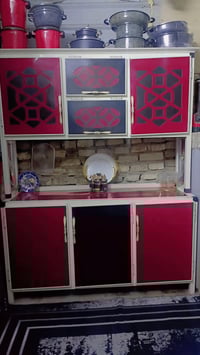 كاونتر للبيع السعر ب٢٠٠ الاستفسار اكثر يتصل على هذا الرقم ٠٧٧٠٤٧٥٨٥٨٥