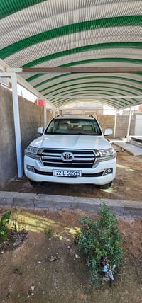 لاندكروزر • ٢٠١٨ • ١٧٦ ألف كم