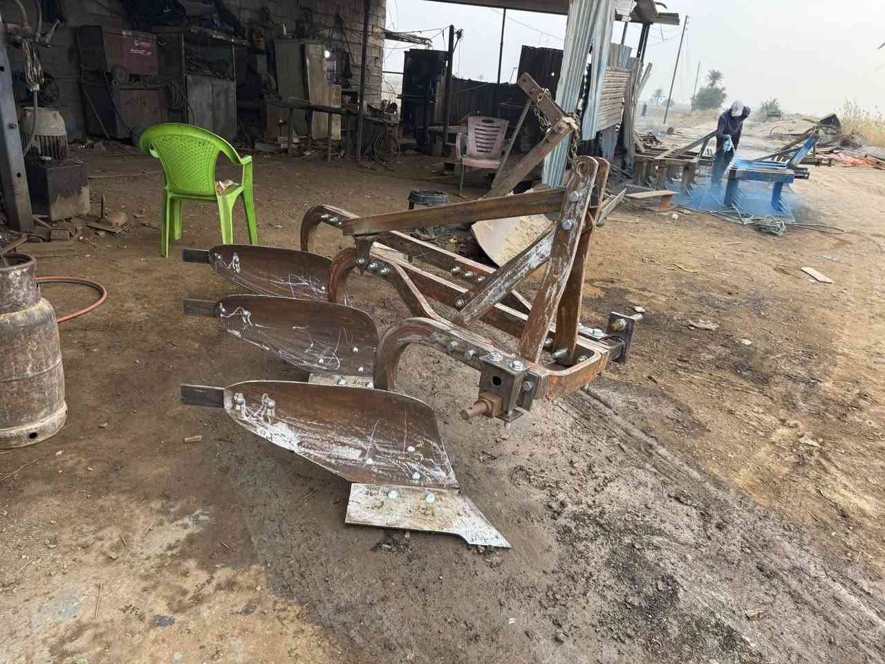 السلام عليكم شباب للبيع خرماشه حجريه ٣ سراوات.   او خرماشه مترين سراوان    او محموله كوبره.   او معدلانات.   ديجرات.    مكاني بغداد المحموديه سريع الدولي.   ***********.   ***********.
