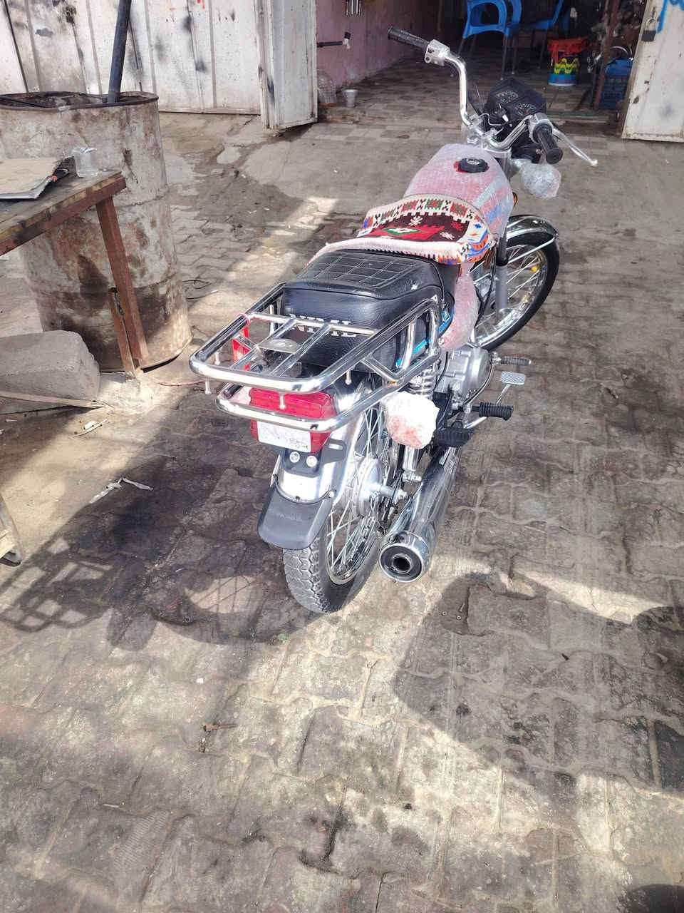 السلام عليكم شباب دراجه اربعه كير نامه امتياز البيع موديل 26 سكنر سعر  700  وبيه مجال مكاني ديوانيه الحمزه الشرقي  ***********
